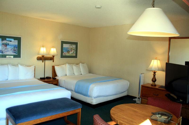 Cabrillo Inn At The Beach Santa Barbara Bagian luar foto